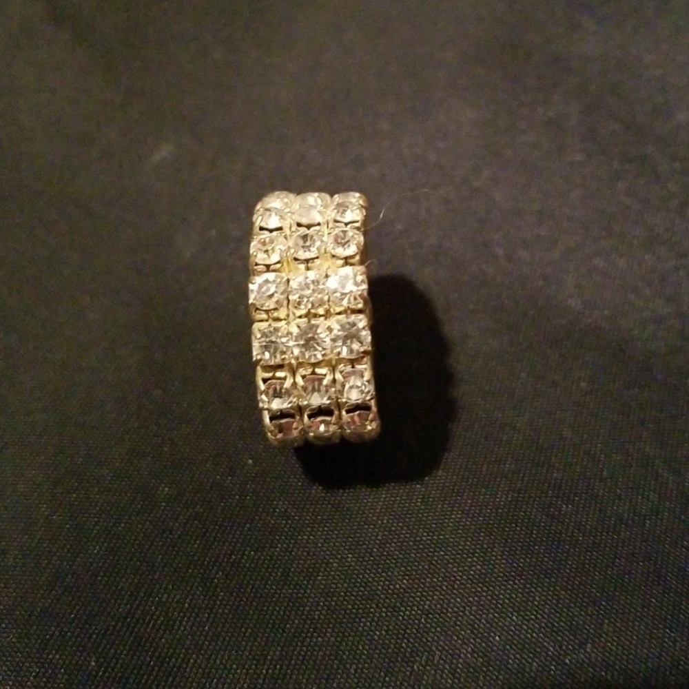 Cubic zirconia ring